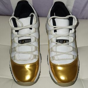 Gold and White Sneakers NIKE JORDAN 11'S  SIZE: 6 YOUTH/ SIZE 7 WOMANS